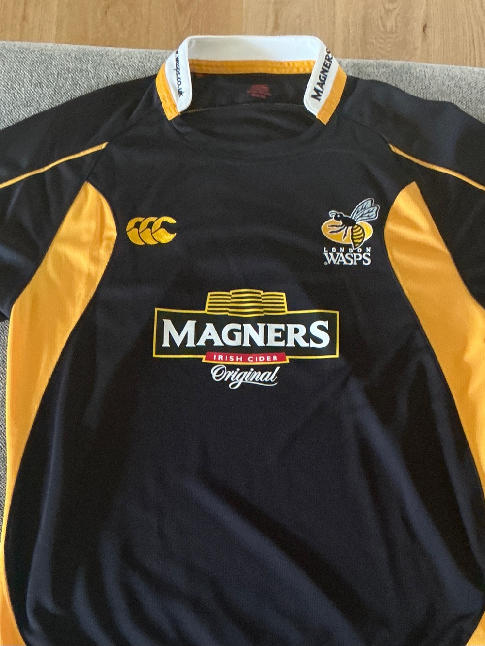 London Wasps 2007/08 Magners Rugby Jersey in Black & Gold -XXL